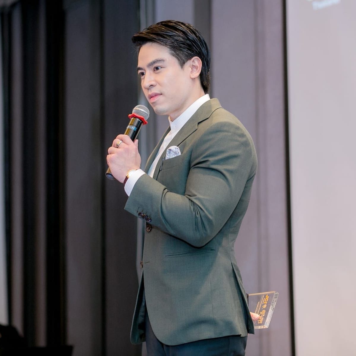 Dr. NUTTAPONG NAMSIRIKUL (POP) ครูพี่ป๊อป ดร. ณัฐพงศ์ นำศิริกุล Highlight TOYP AWARDS 2023 จัดโดย JCI Thailand หรือ Junior Chamber International องค์กรนานาชาติ