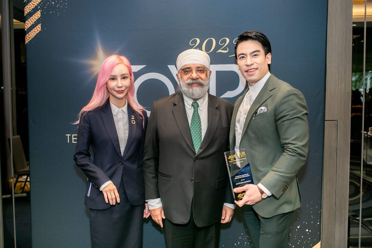 Dr. NUTTAPONG NAMSIRIKUL (POP) ครูพี่ป๊อป ดร. ณัฐพงศ์ นำศิริกุล Highlight TOYP AWARDS 2023 จัดโดย JCI Thailand หรือ Junior Chamber International องค์กรนานาชาติ