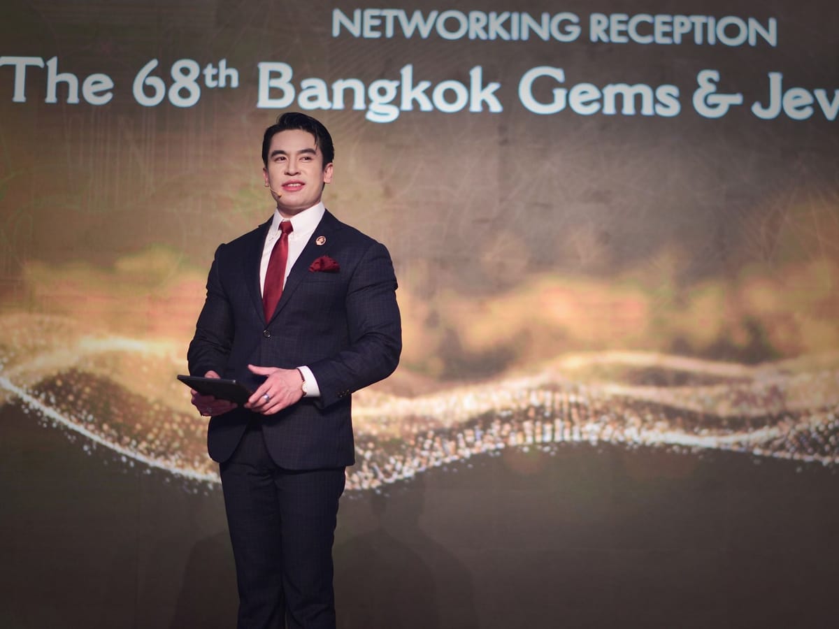 Dr. NUTTAPONG NAMSIRIKUL (POP) ครูพี่ป๊อป ดร. ณัฐพงศ์ นำศิริกุล Highlight Get Ready for 68 Bangkok Gems and Jewelry Fair